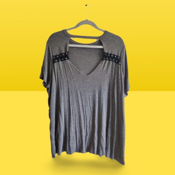 West Coast Love Grey Plus Size Top with design - Picture 1 of 5